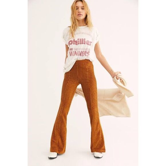 Free People Slim Pull-On Velvet Flare Trousers Size L - Picture 1 of 6
